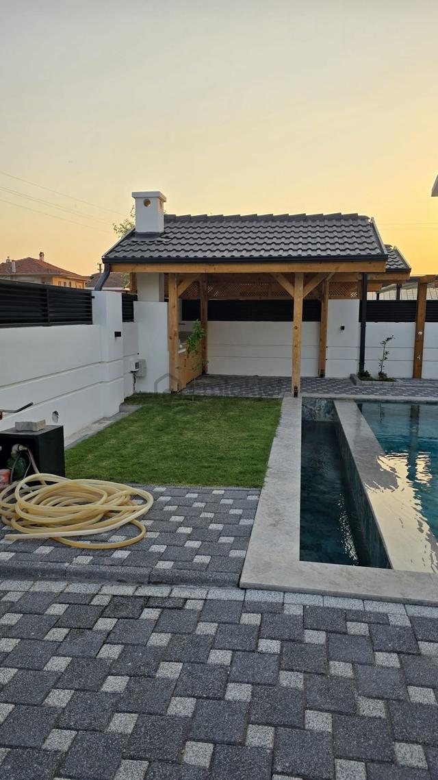 Stop'tan Sahil Kordona Yakın Kiralık Havuzlu Lüx Villa 5