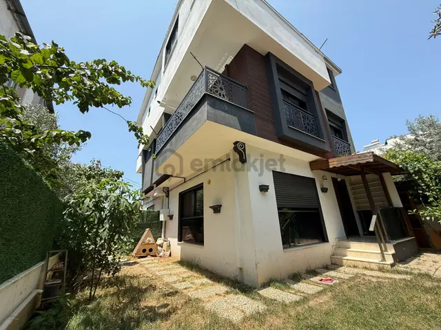 Menderes Turyap'tan Barbaros Mh. 4+1 Müstakil Bahçeli Villa
