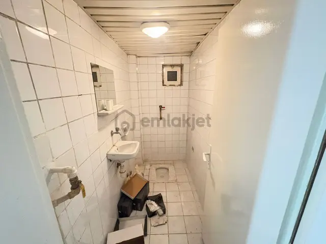 Göral Emlak 2+1 Boş Polis Evi Arkası Vadi Bilokların Da Orta Kat Dikmen Vadisi Manzaralı 5
