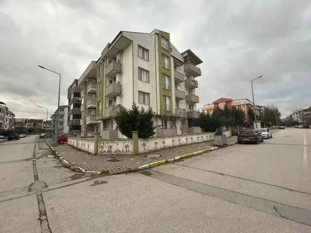 Hega İnvest- Adliye Ve Hastane Yakını 1+1 Eşyalı Asansörlü 5
