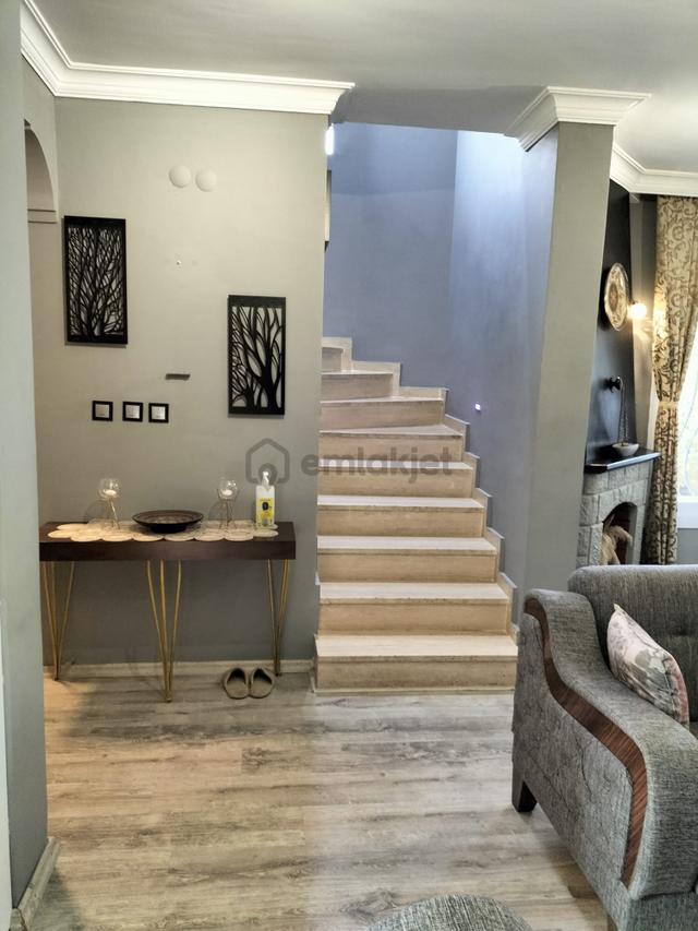 Alaçatı'da Kiralık Müstakil Havuzlu Villa 5