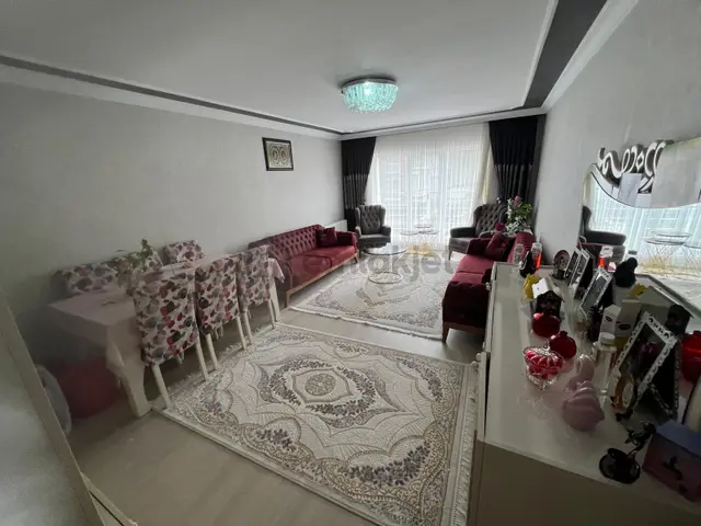 Baglum Hisarda Yapılı Katta Asansörlü 3+1 Satılık 4