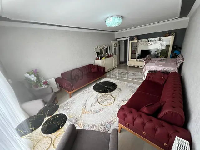 Baglum Hisarda Yapılı Katta Asansörlü 3+1 Satılık 3