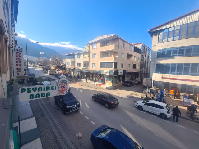Doğubey'den Yıldırım Çınarönü Caddesine Cephe Kiralık İşyeri 1