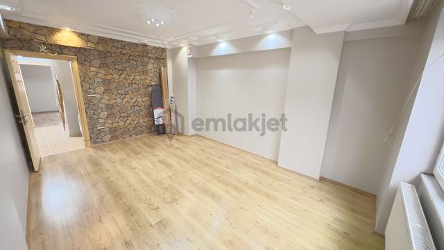 Şemsipaşa, Cengiz Topel'de, Tramvay Dibinde, 4+2, 160m2 Dubleks 3