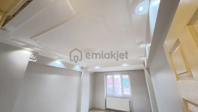 Şemsipaşa, Cengiz Topel'de, Tramvay Dibinde, 4+2, 160m2 Dubleks 2