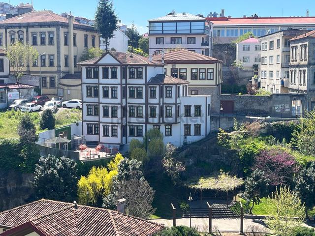 Trabzon Merkez'de Kiralık Çok Amaçlı Müstakil İşyeri 1