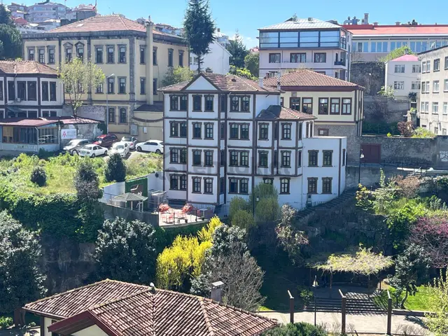 Trabzon Merkez'de Kiralık Çok Amaçlı Müstakil İşyeri 3