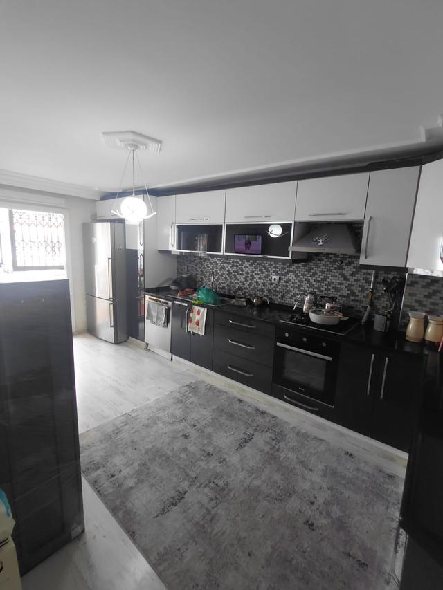 Uluönder Caddesi Arakat 4+1 Doğalgazlı Bakımlı Aydınlık Daire 3
