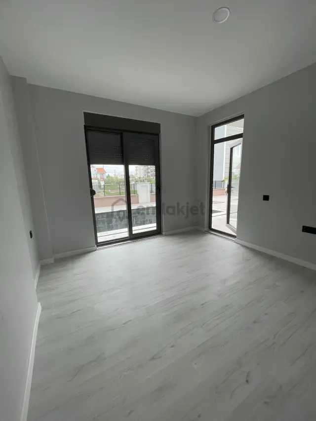 Döşemealtı’nda Kiralık Lüks 1+1 Daire 5