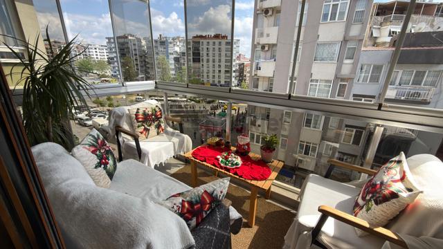 Üçyol Metro Meydanda Sıfır Tadilatlı Geniş 2+1 Satılık Daire 5