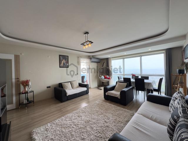 Bayraklı Ziyam 8’de Deniz Manzaralı Son Kat – Site İçi, Geniş & Prestijli 3+1! 5