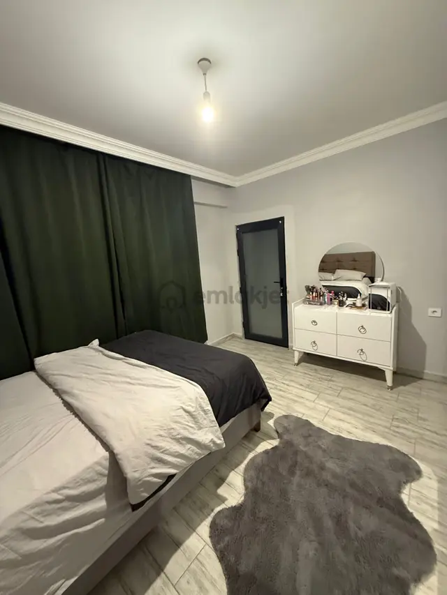 Çiftlikköy'de Açık Mutfaklı 2+1 Satılık Daire 4