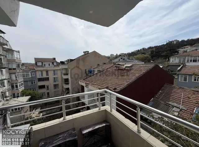 Ortaköyde Ana Caddeye Yakın Ara Kat Çift Balkon Çift Cepheli 2+1 2