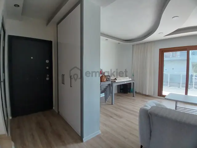 Site İçi Tam Müstakil Geniş Bahçeli 3+1 Yıllık Kiralık Villa 5