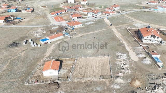 Gülağaç Demirci Kalealtında 2 Kat İmarlı Arsa-486 M² 1
