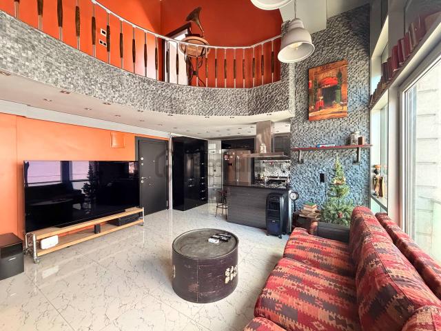 Emsalsiz...dev Pencereler Panjur Konforu Özel Tasarım Loft Daire