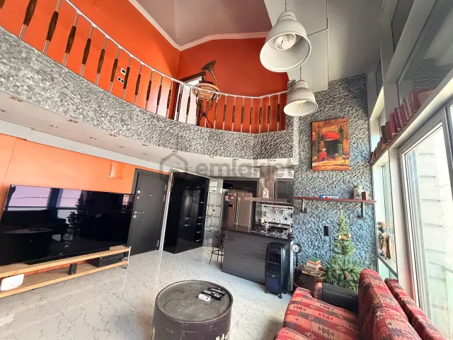 Emsalsiz...dev Pencereler Panjur Konforu Özel Tasarım Loft Daire 2