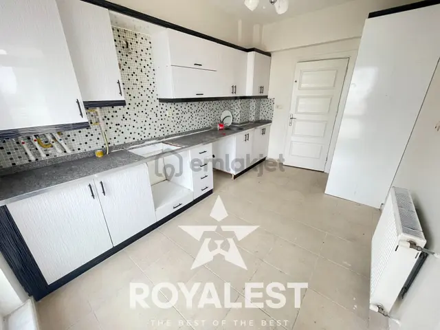 Royalest'ten Önü Açık Ara Kat Taşınmaya Hazır Site İçi 2+1 1