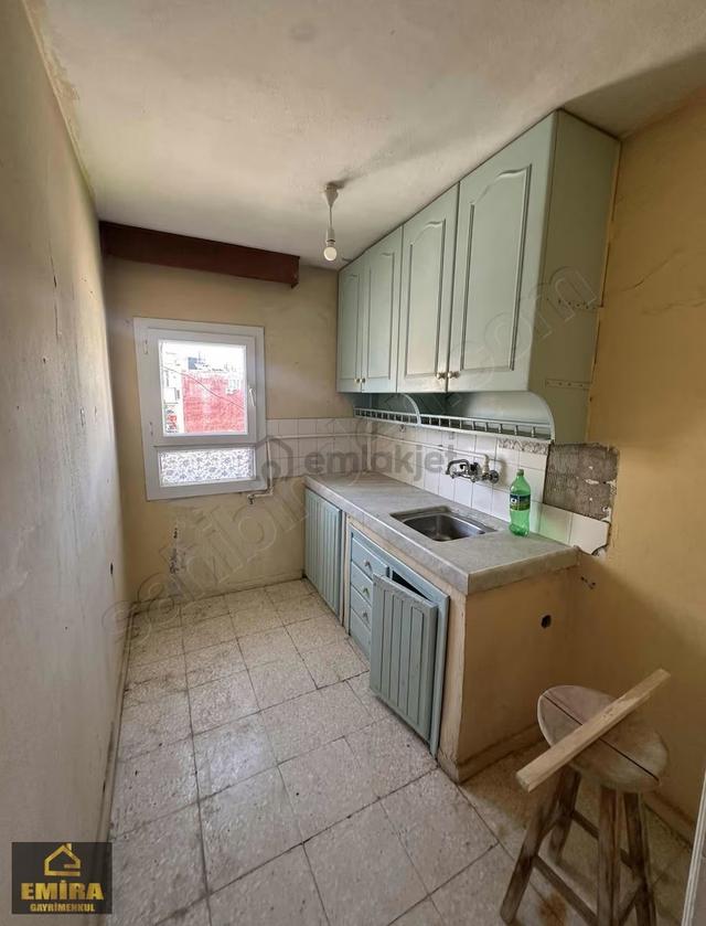 Belediye Evleri Polis Lojmanı Yanı 2+1 Köşe 2
