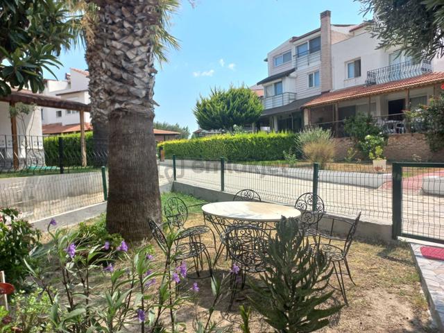 Çeşme Pırlanta Plajı Havuzlu Sitede 4+1 Triplex Müstakil Bahçeli 3