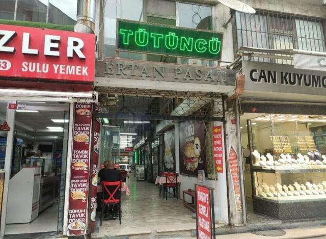 B.çekmece Merkezinde İşlek Caddede Satılık Ofis & Büro 4