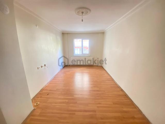 Mç Emlak'tan Mareşal Çakmak Mah. Satılık 3+1 Yapılı Daire 1
