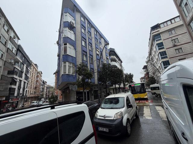 Bahçeleivler Siyavuşpaşa Mahallesinde 2+1 90 M2 Satılık Daire 2