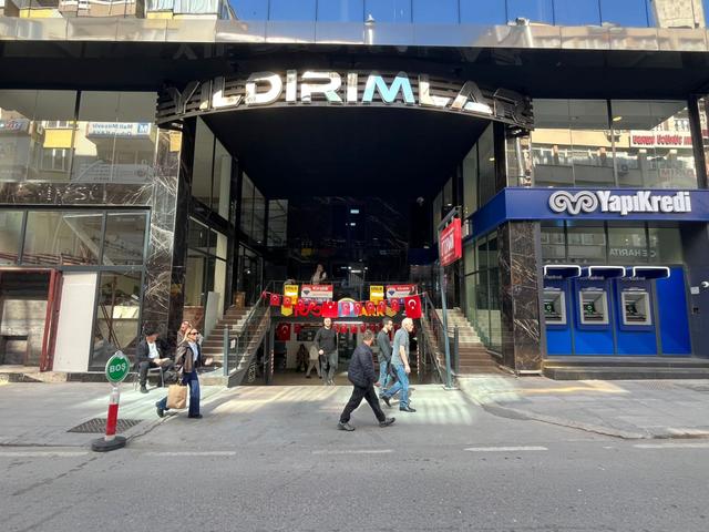 İzmit Çarşıda Lüks Plaza İçinde Ofisler 3