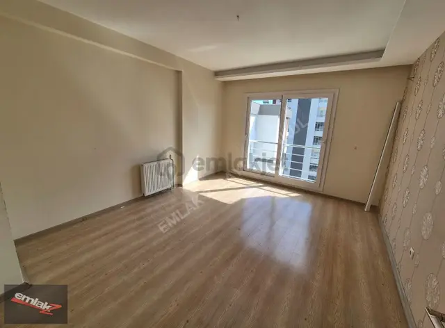 Emlak Z 'den Havuzlu Site İçinde 3 Cepheli 3+1 Satılık Daire 4