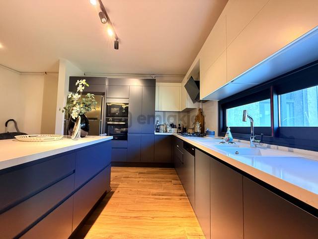 Full Manzara-guvenlık-havuz-sosyal Alan-otopark-full Eşyalı-doğalgazlı 3+1 Lüx 168 M2 4