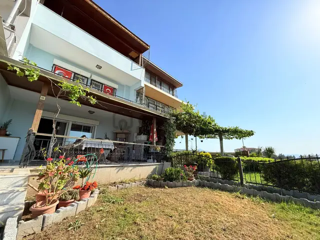 Panaromık Manzara-sahıle Yakın-olımpık Havuz-otopark-özel Bahçeli-doğalgazlı-fırsat Villa 4