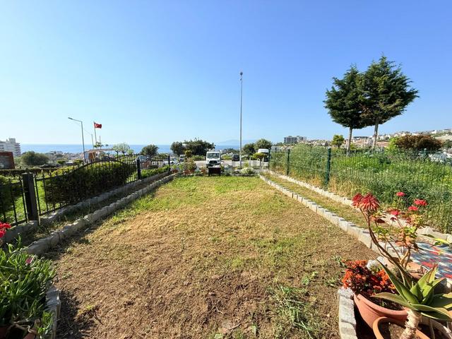 Panaromık Manzara-sahıle Yakın-olımpık Havuz-otopark-özel Bahçeli-doğalgazlı-fırsat Villa 5