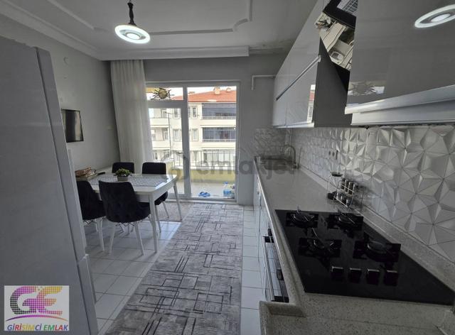 Girişimciden Altunkalem Mahallesinde Köşe Başı 3+1 Arakat Daire 5