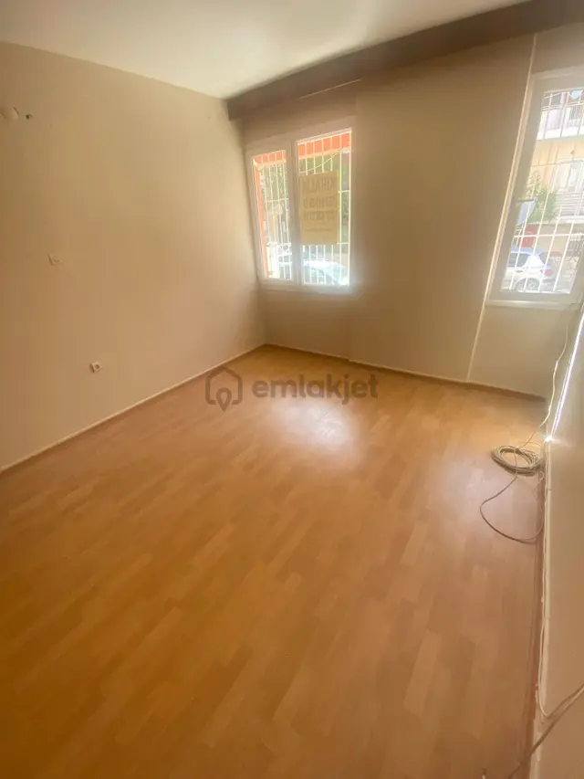 Buca Şirinyer Merkez Yakını Laleli Mah.de 2+0 60m2 Ayrı Mutfak Kiralık Daire 2