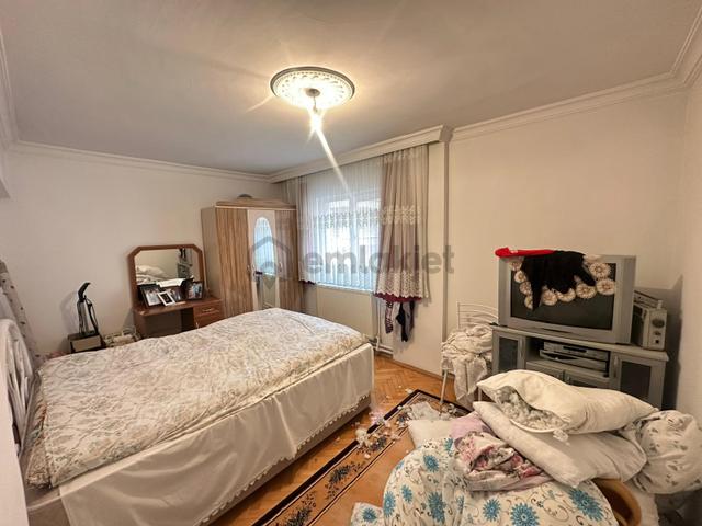 Kuşcağız Göbek'te Cadde Üzeri 5+1 Açık Teraslı Güney Cephe! 5