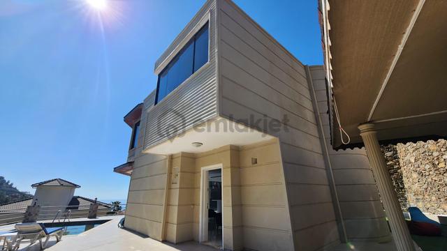 Alanya Tepede 4+1 İki Katlı Ozel Sauna 330 M2 Satılık Villa Alanya Tepede 4+1 İki Katlı Ozel Sauna 330 M2 Satılık Villa