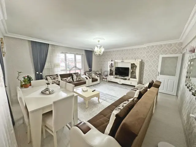 Dikimevi Metroya Yürüme Mesafesinde Manzaralı Full Yapılı Çift Balkonlu 3+1 Satılık Daire 3