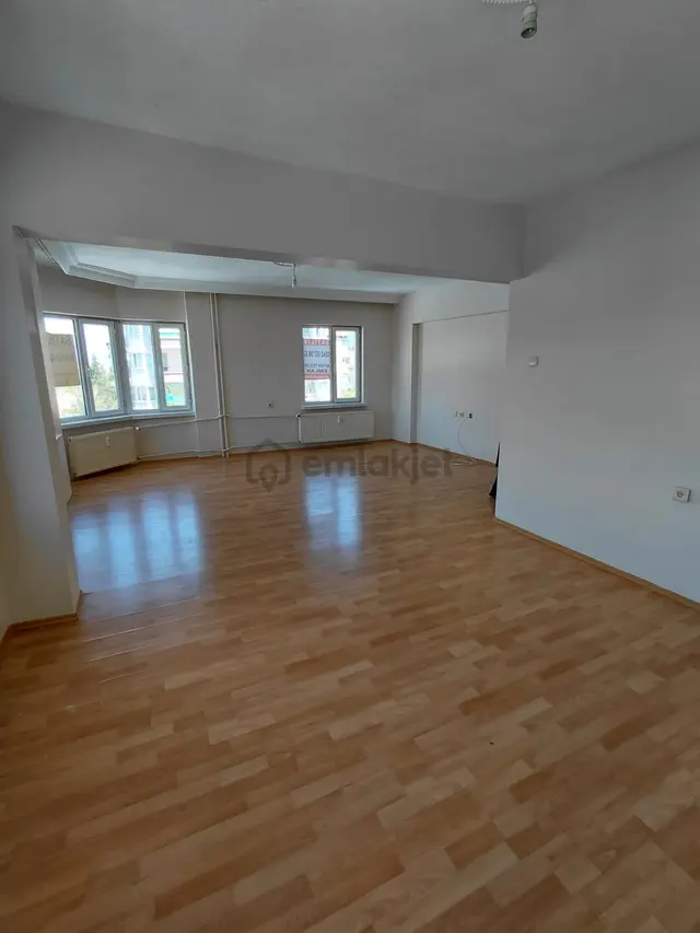 Tezcan Emlak Satılık Afjetli Ve Doğalgazlı Zafer Sit 3+1 Daire 2