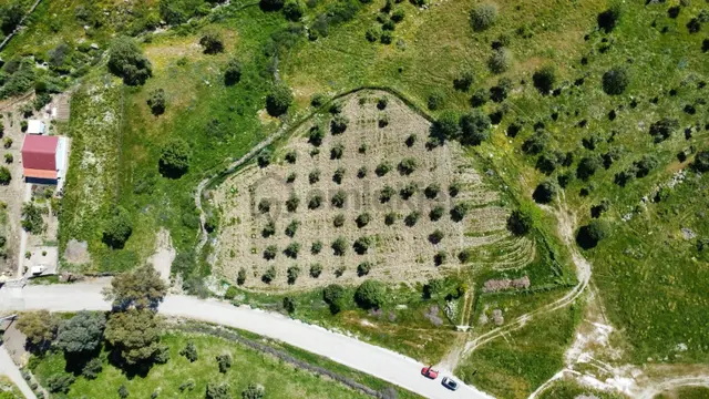 Çoraklar'da 1300 M² Köy İçinde Tarla Çoraklar'da 1300 M² Köy İçinde Tarla