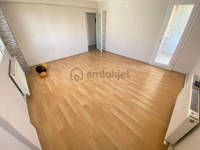 Buca İşçievleri Vergi Dairesi Yakını Barış Mah.de 3+1 115m2 Dgazlı Havadar Kiralık Daire 4