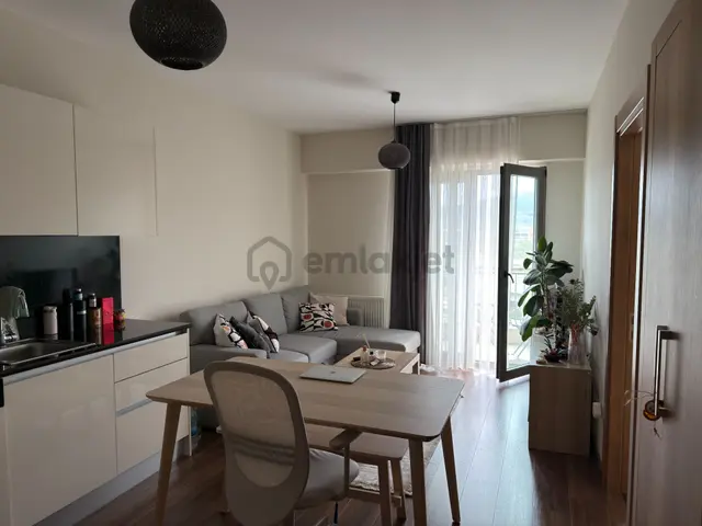 Nef Çamlıtepe Çarşı Bloğunda 4.kat 68m2 Balkonlu Kiralık 1+1 3