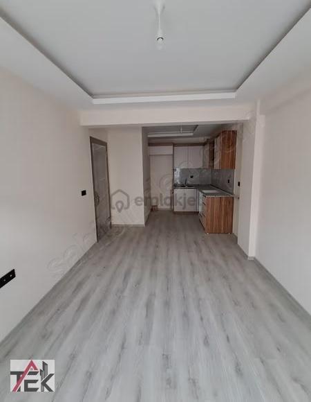Bornova Merkeze Yürüme Mesafesinde Sıfır Geniş 1+1 Satılık 1
