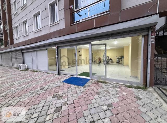 Büyükçekmece Ekinoba Mahallesinde 100 M2 Satılık Dükkan 1