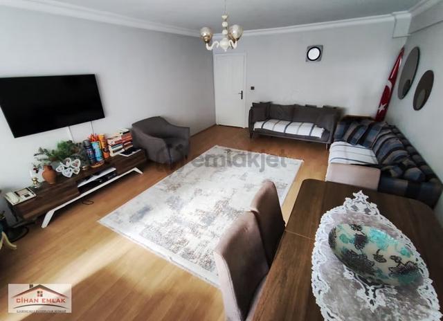 Cihandan Güventepe Mah Karaballı Cadde Yakınında Yapılı 3+1 1