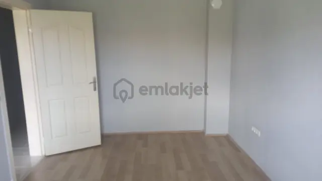 Damla Emlaktan İşhan Tokide Kiralık 3+1 Daire 4