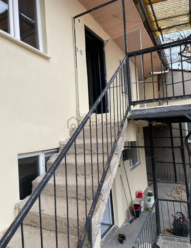 Nehirden Satılık Akhanda 2 Katlı Müstakil Ev 4