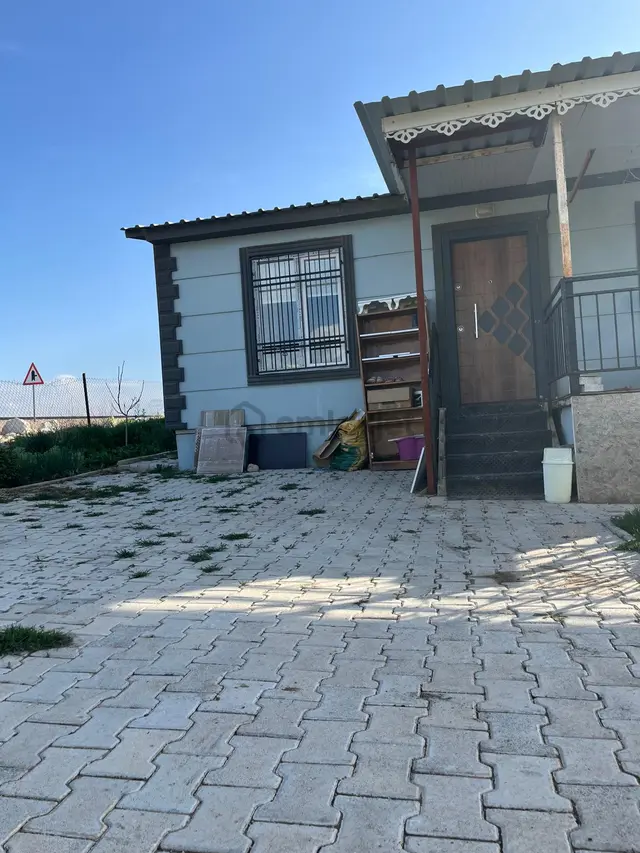 Korkuteli Bozova Yukarı Da İçinde 2+1 Ev Olan 842 M2 Satılık Tarla 2