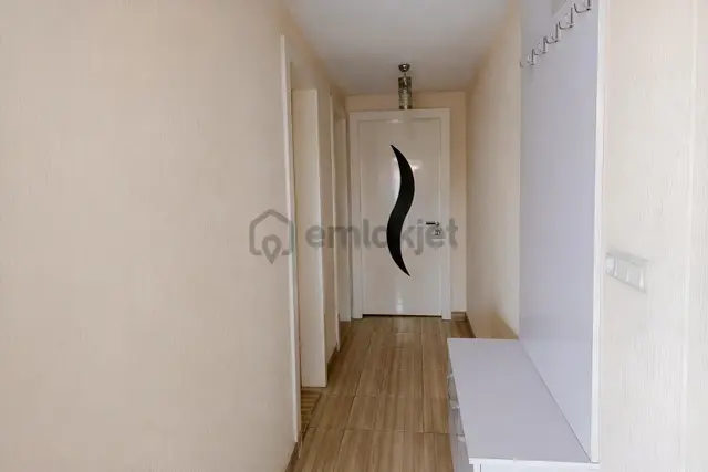 Remax Model Den Sevindikte Kiracılı Komple Satılık Bina 2
