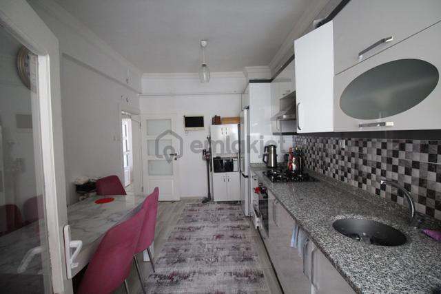 Aksaray Fatih Mahallesi Atasaray Cami Civarı 3+1 Satılık Bakımlı Daire 5